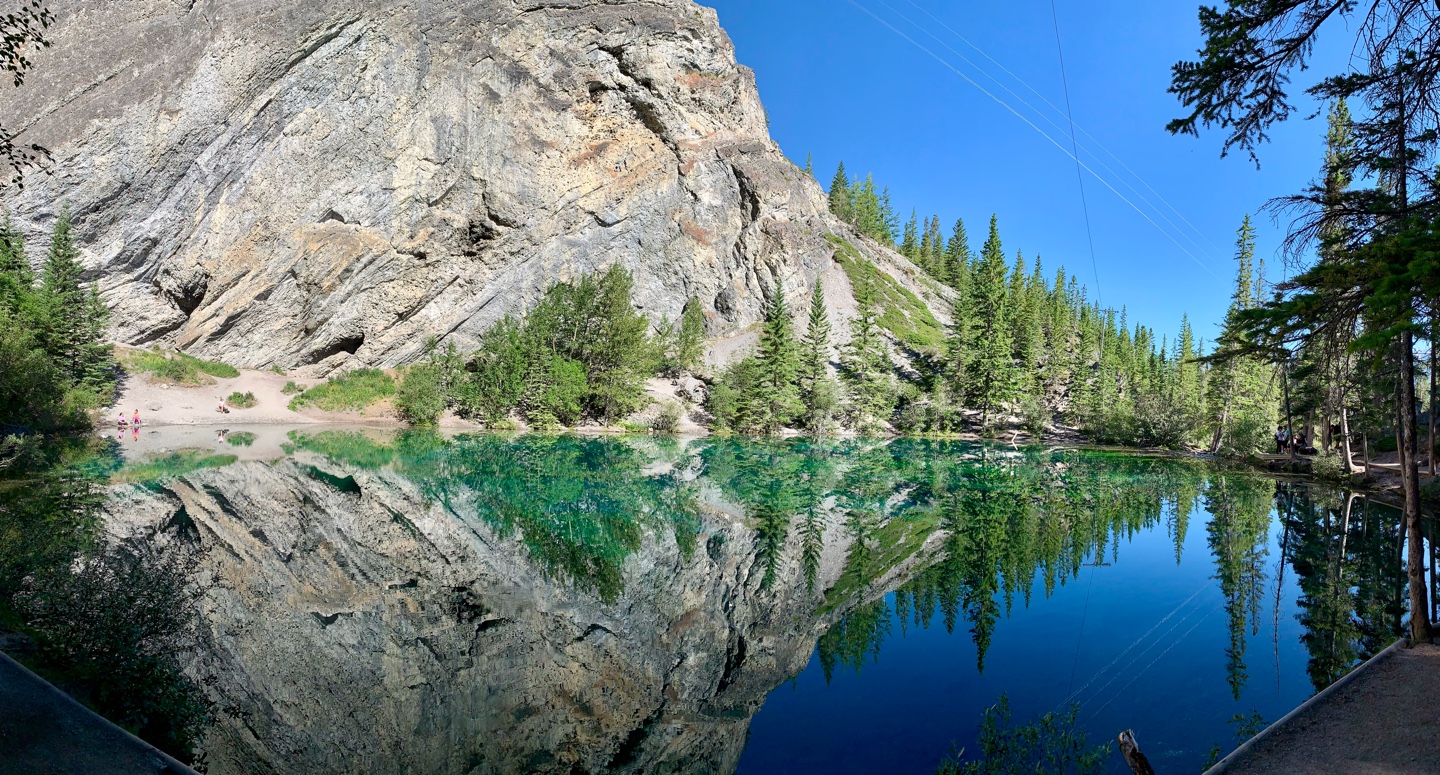 Grassi lake in Canmore.jpg